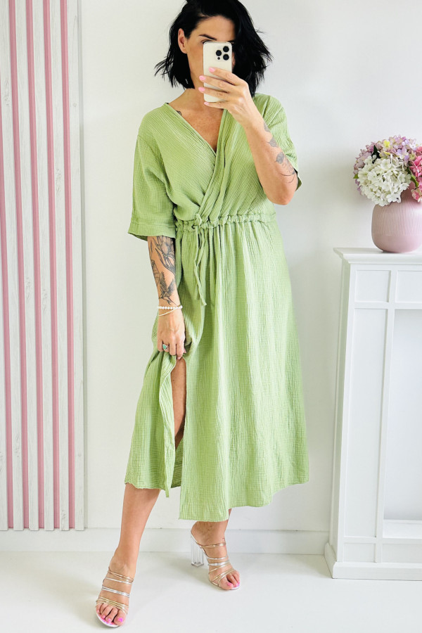 Sukienka muślinowa z krótkim rękawem oraz ściągaczem pod biustem i rozcięciem na dole CASUAL MUSLIN - jasno zielona 1