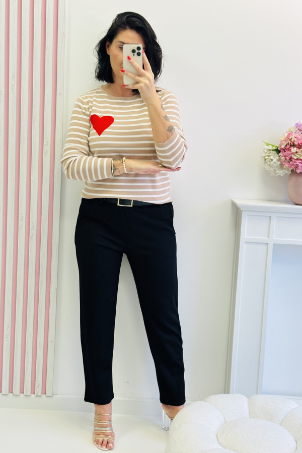 Sweter CUTE HEART - brązowy