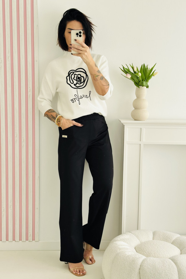 Sweter BLACK ROSE - biały