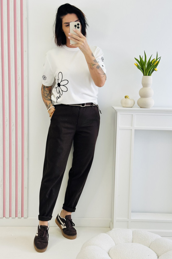 Sweter LOVLY FLOWERS - biały